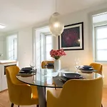Sunny Viewpoint Graca Apartment *